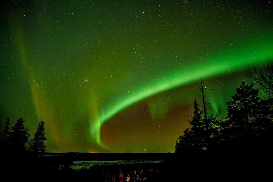 Auroras Northern Lights in Saariselka - The five-hour plan, from hotel pickup to the forest