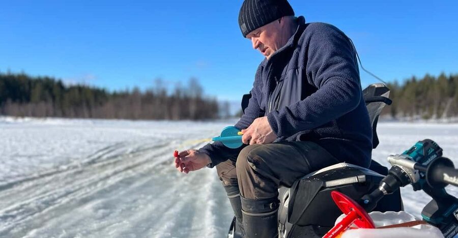 Authentic Reindeer Experience, Ice Fish & Lunch in the Wild - Meeting the reindeer at a private farm