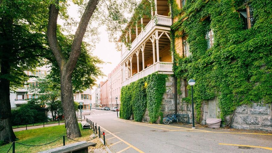 Best of Helsinki: Private Walking Tour with a Local - The guides and the style of the experience