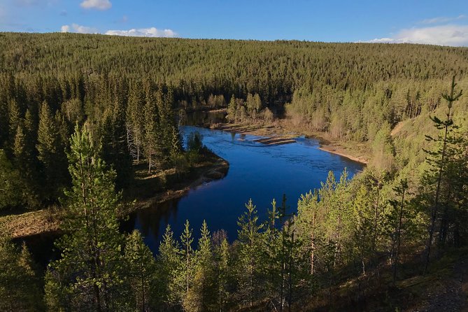 Canoe Trip in Lapland - The campfire is more than a snack stop