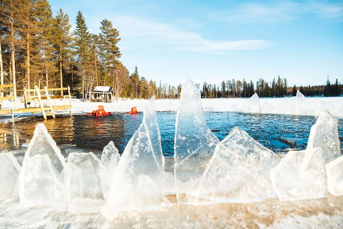 Daytime Arctic Ice-Floating in Rovaniemi, Small-Group - The cold-water float, one calm minute at a time