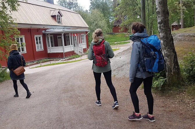 Explore happiest Helsinki: Bike/Ebike: BBQ, Sauna, Forest, &Parks - A BBQ break after the first ride