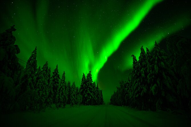 Family-Friendly: Northern Lights Adventure from Rovaniemi - Campfire sausages and a warm tipi break