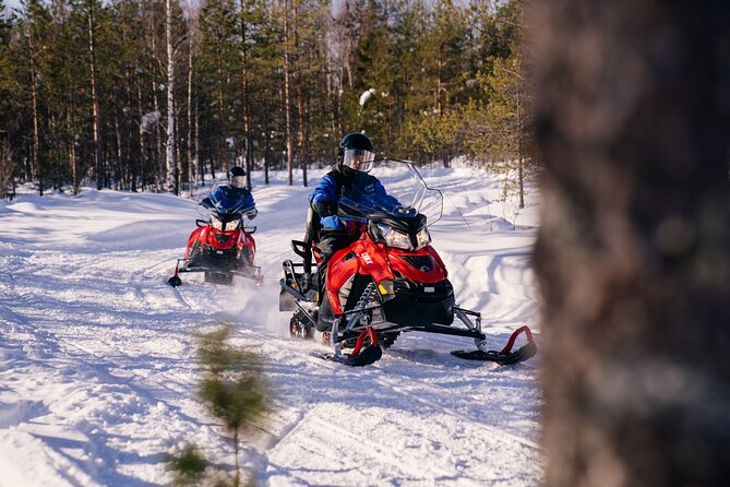 Family Snowmobiling in Rovaniemi, Apukka Resort - The pickup matters as much as the snowmobile