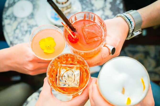 FOOD Tour with Roof Top Bar in Helsinki - Esplanadi Park adds a welcome walking pause