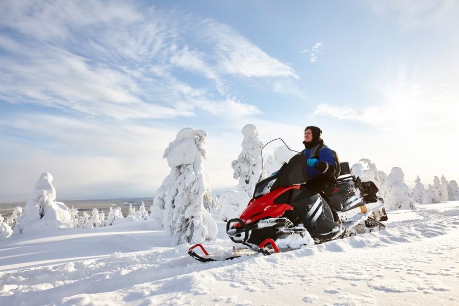 From Rovaniemi: Guided Lapland Snowmobile Adventure - Leaving Rovaniemi for the frozen forest