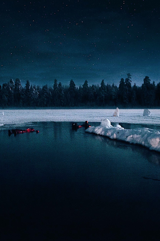 From Rovaniemi: Ice Floating under Aurora Borealis - Seeing the Northern Lights from the water
