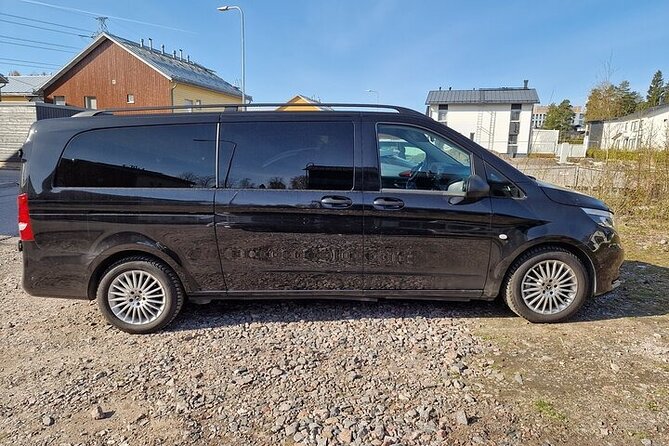 Helsinki Airport to Hotels to Airport/ Taxi - Finding your driver at Helsinki Airport