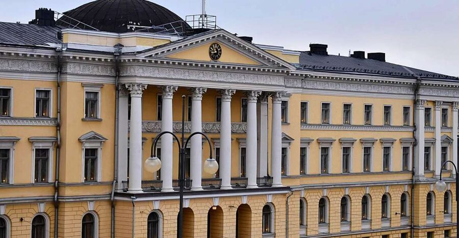 Helsinki: Architecture Walking Tour with Expert - Helsinki’s architecture tells its story in public