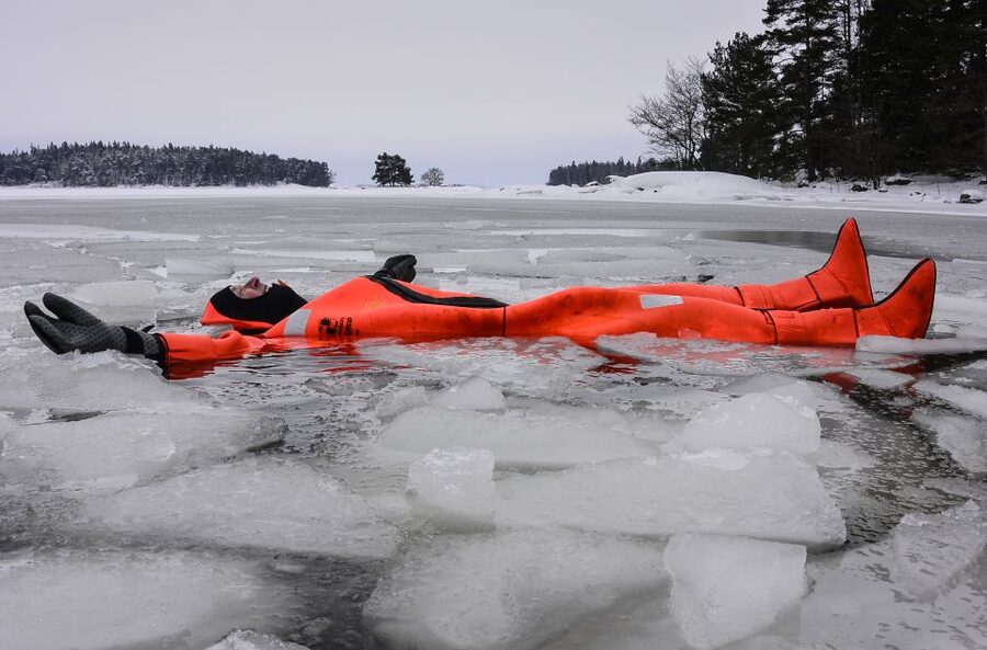 Helsinki: Arctic Ice Experience with Lunch - A Finnish lunch beside the fire