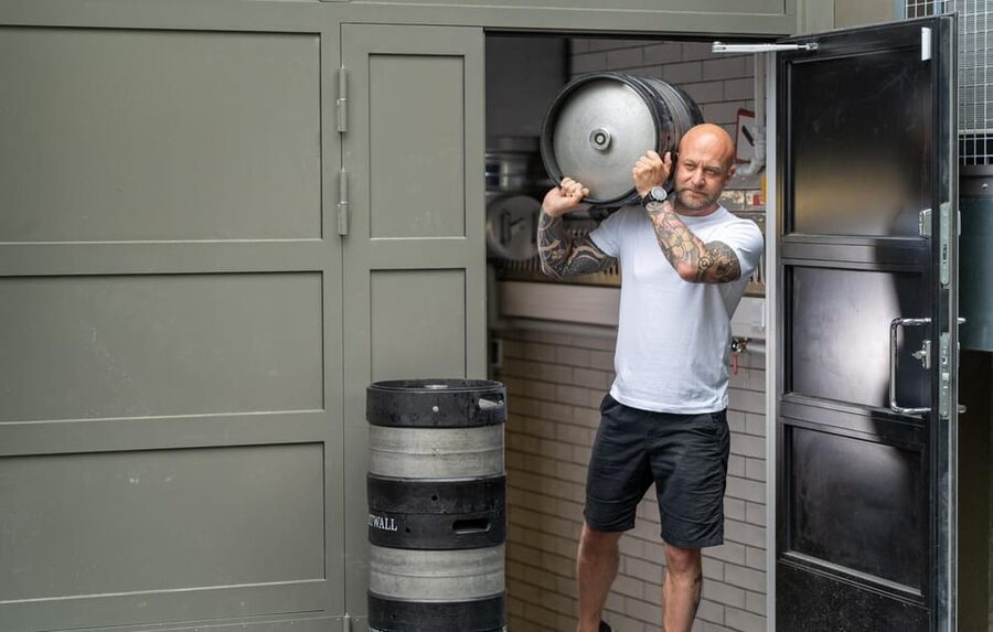 Helsinki: Brewery Tour at Mad Hopper Brewing Company - The four-beer tasting flight