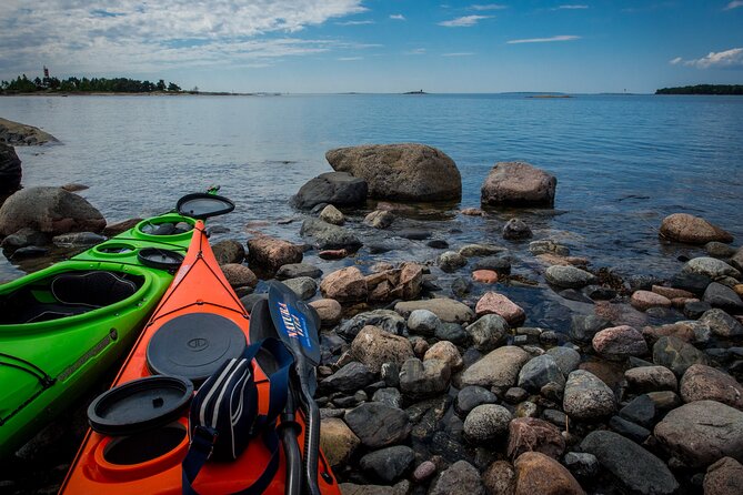 Helsinki by Kayak - The island break and provided food