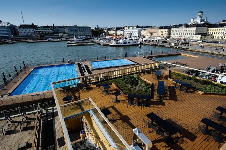 Helsinki: City and Outer Islands Guided RIB Boat Tour - Ferries, villas, and embassy shores