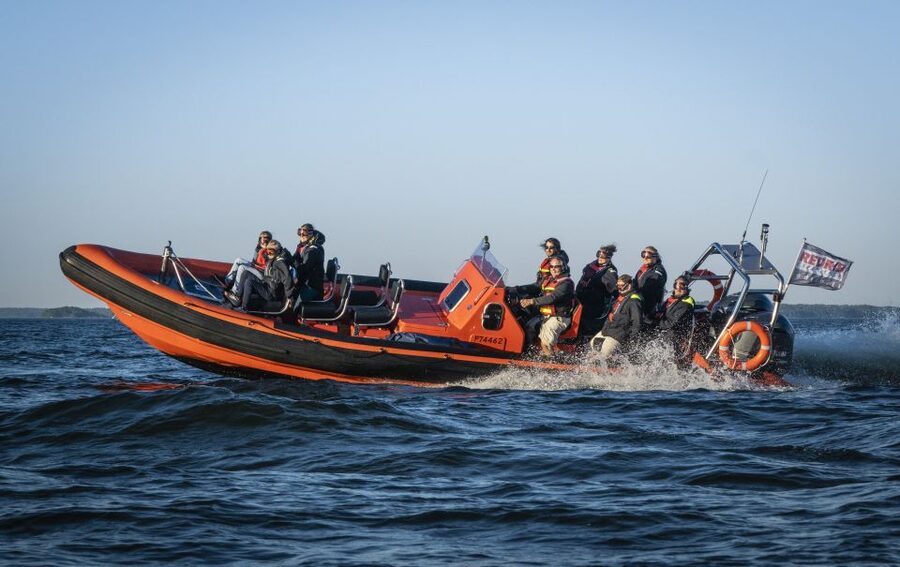Helsinki: City and Outer Islands Guided RIB Boat Tour - Suomenlinna from the water