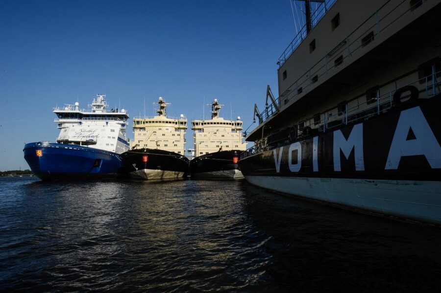 Helsinki: City and Outer Islands Guided RIB Boat Tour - Finland’s icebreakers in summer