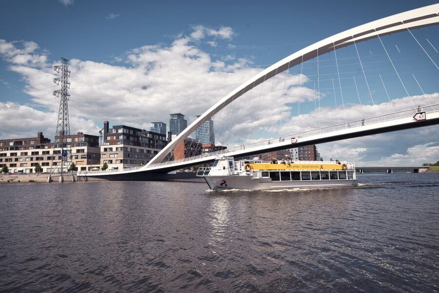 Helsinki: City Highlights 1.5-Hour Archipelago Cruise - Meeting the boat at Market Square