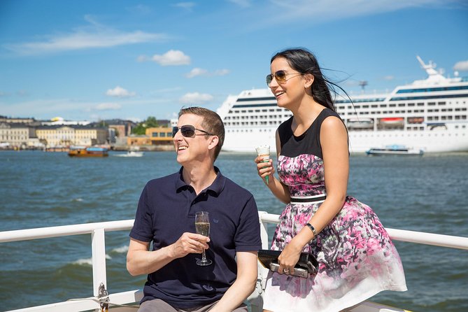 Helsinki City Highlights Cruise - From Kauppatori to the Old Market Hall