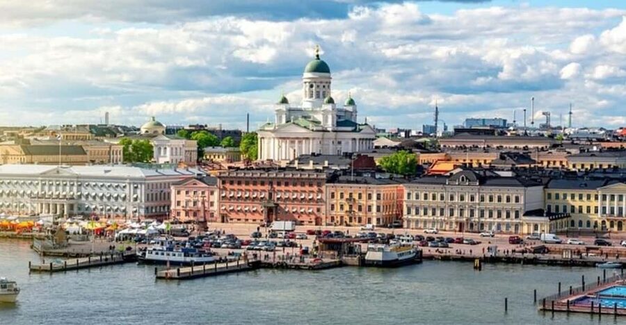 Helsinki : Highlights Walking Tour - Helsinki Cathedral provides the big landmark moment