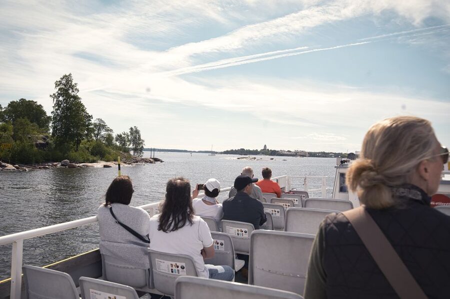 Helsinki: Hop-On Hop-Off Bus Tour & City Highlights Cruise - What the full day feels like