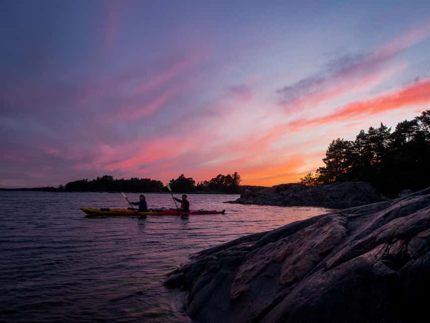 Helsinki: Midnight Sun Kayaking Tour with Campfire - First paddling section: 1.5 hours among the islands