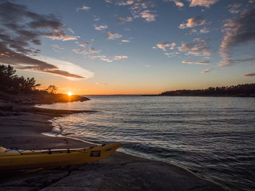 Helsinki: Midnight Sun Kayaking Tour with Campfire - Second paddling section: another 1.5 hours in the evening light