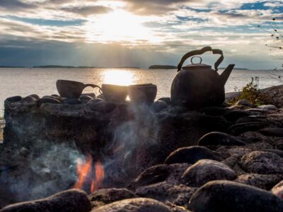 Midnight Sun Kayaking Tour with Campfire
