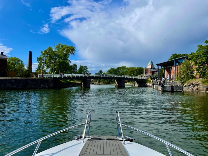 Helsinki: Private Boat Tour - What the 60 to 90 minutes feels like