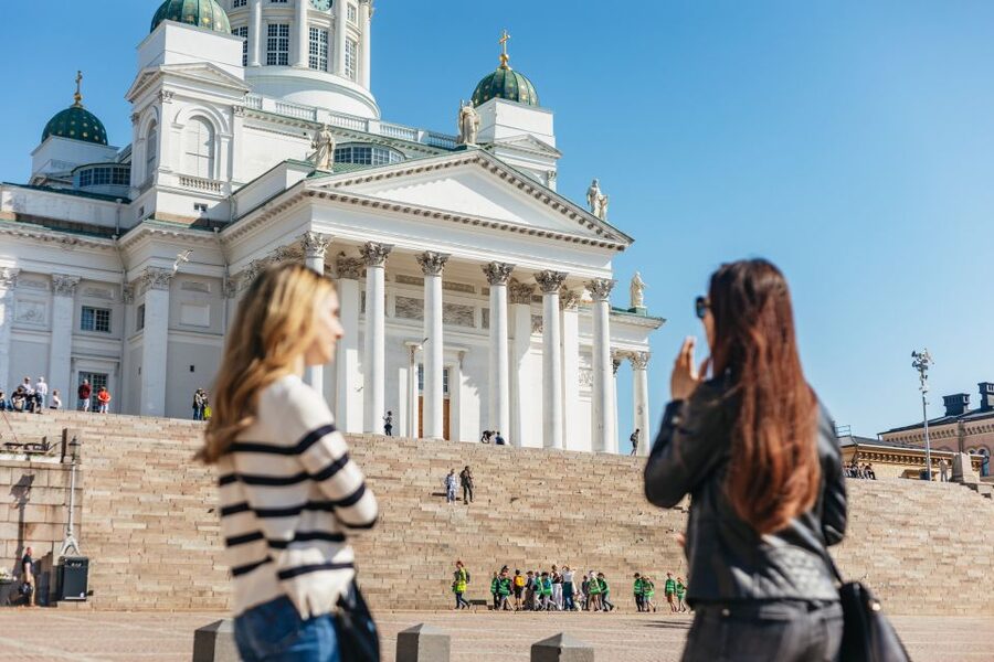 Helsinki: Private Tour with a Local Guide - What three to six hours adds