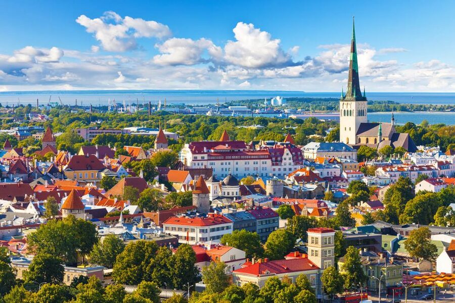 Helsinki: Tallinn Guided Day Tour with Ferry Crossing - Why this Helsinki to Tallinn day trip works