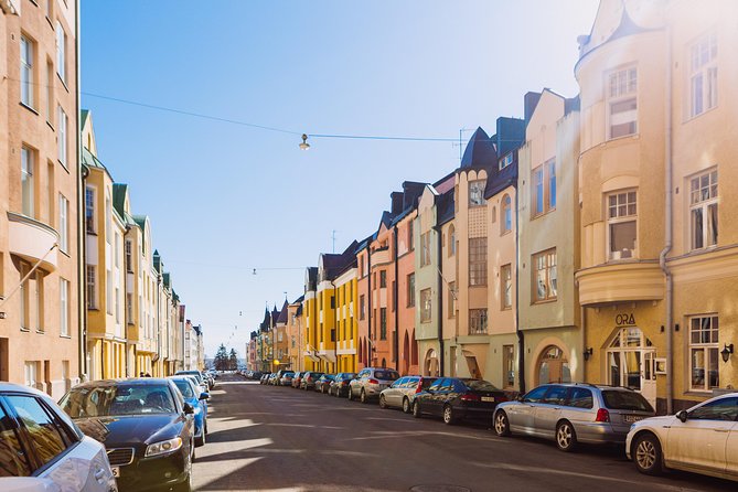 Helsinki tram tour with a city planner - Huvilakatu shows Helsinki’s softer architectural side