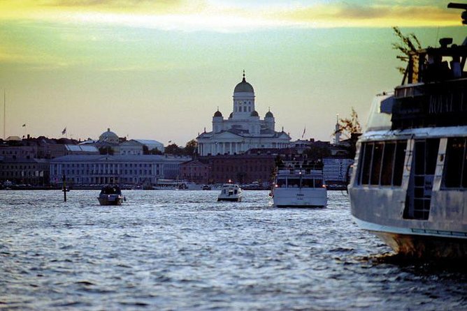 Helsinki Walking Tour with PRIVATE Professional guide - Old Market Hall and a final taste of local life