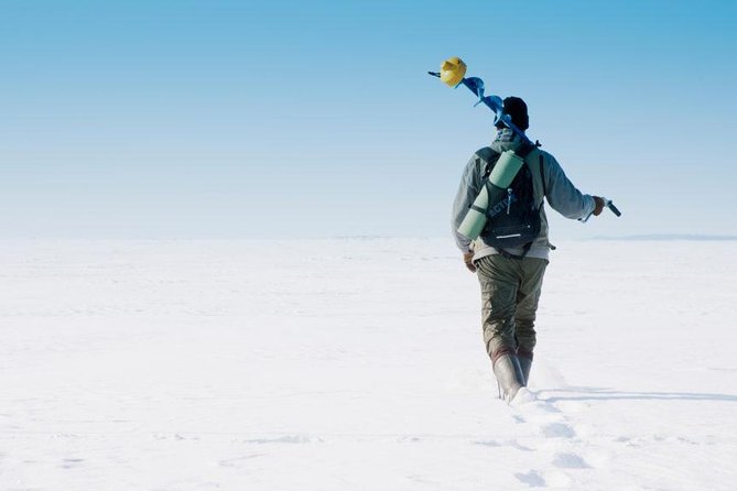 Ice Fishing and Husky - From dog farm to frozen lake