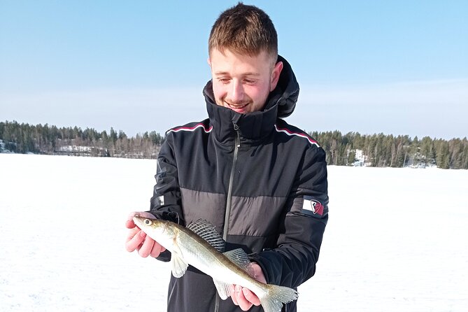 Ice fishing experience with Backpacker Helsinki Tour - Who will enjoy this most