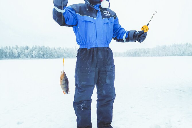 Ice Fishing Like a Finn, Apukka Adventures Rovaniemi - Staying warm is part of the skill