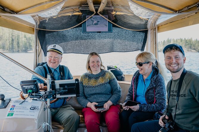 Lake Saimaa Small-Group Cruise with Stories and Music - Cruising through the Puumala archipelago