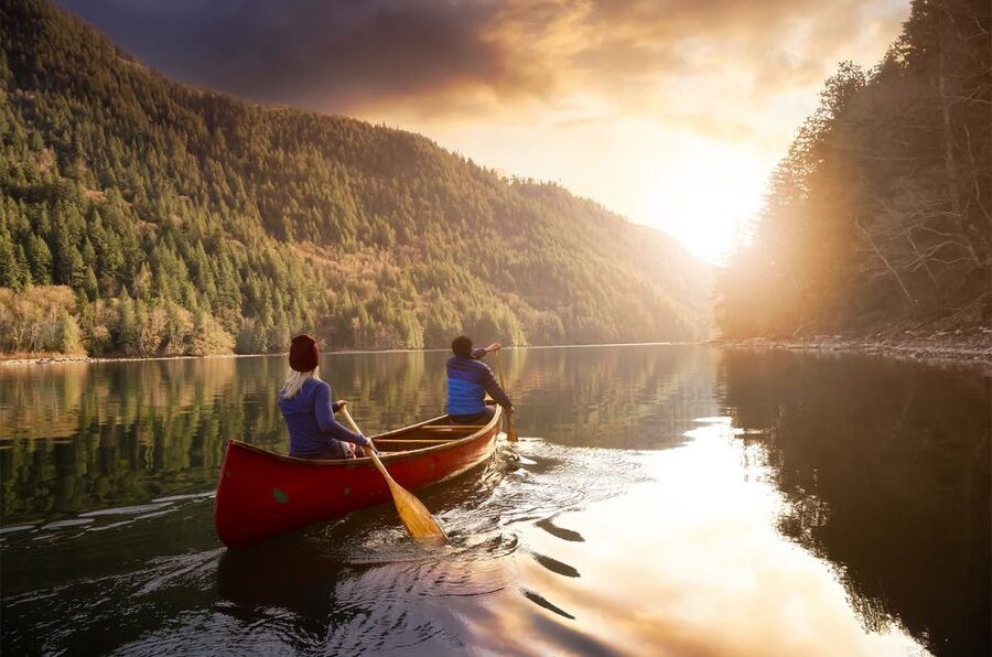Lapland: Canoeing Trip with Reindeer and Husky Farm Tour - Who will enjoy this day most?