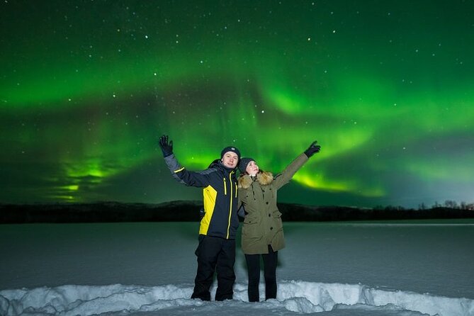 Levi: Aurora Borealis Tour and Stargazing Experience - The guides shape the night