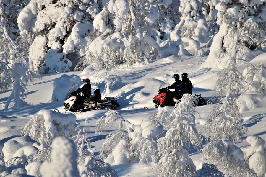 Levi: Easy Snowmobile Safari into the Nature - From Safartica’s office to the snowy tracks