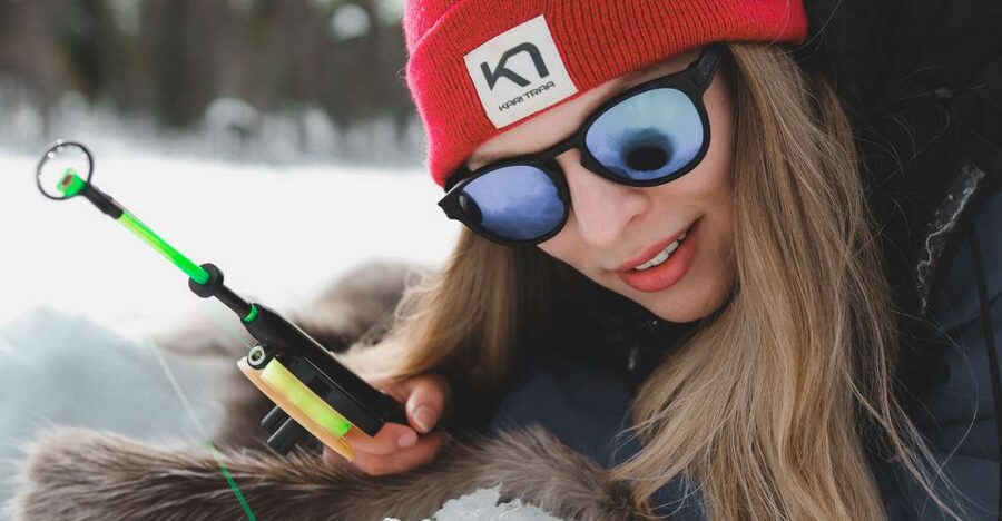 Levi: Finnish Ice Fishing Tour by Car - Campfire warmth and a hot drink