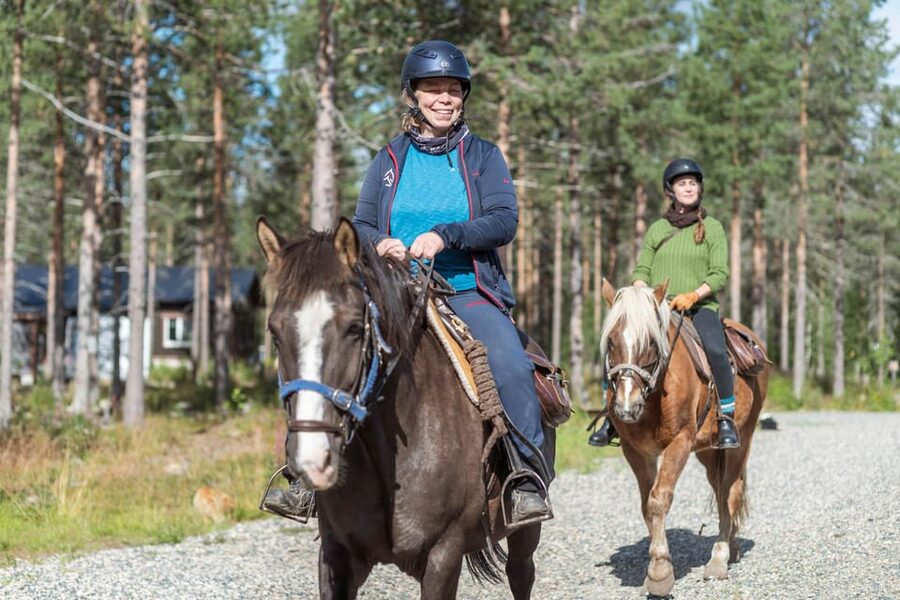 Levi: Horse Riding in the Finnish Forest - What happens during the 10-minute safety briefing