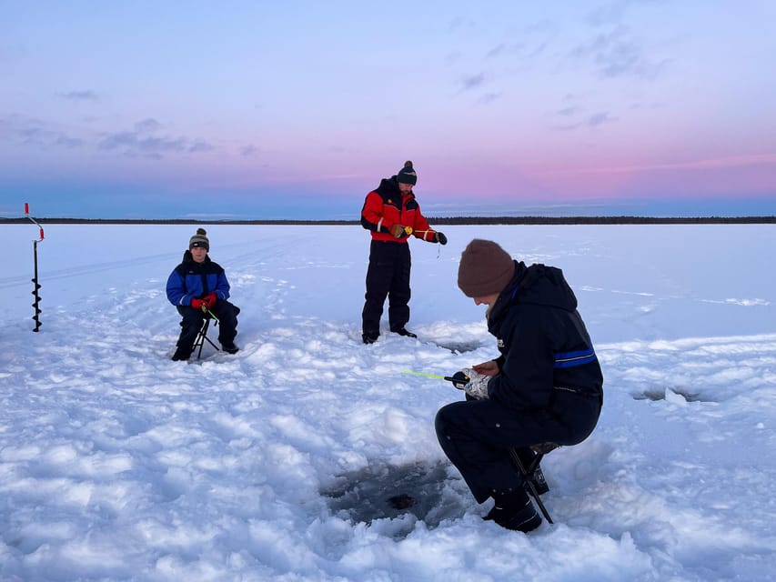 Levi: Ice Fishing Trip in a small group - The 15-minute ride from Myllyjoentie 2