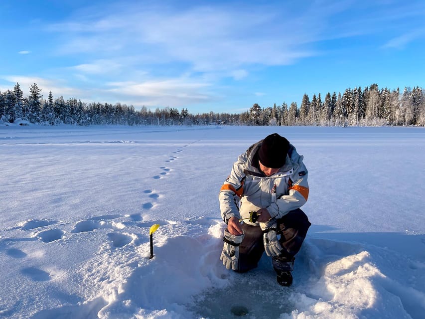Levi: Ice Fishing Trip in a small group - Fishing for perch on a frozen lake