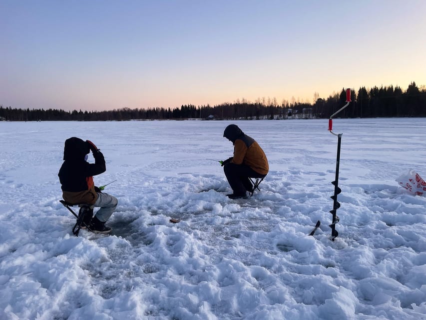 Levi: Ice Fishing Trip in a small group - Timing, season, and the best kind of day