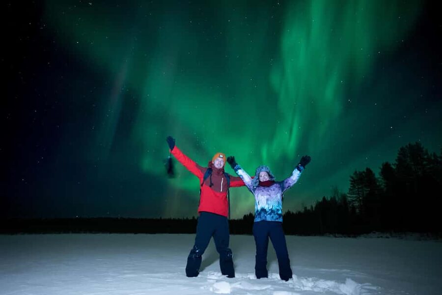 Levi: Northern Lights Hunting - Photography Tour - Stop one: a short walk into the Arctic night