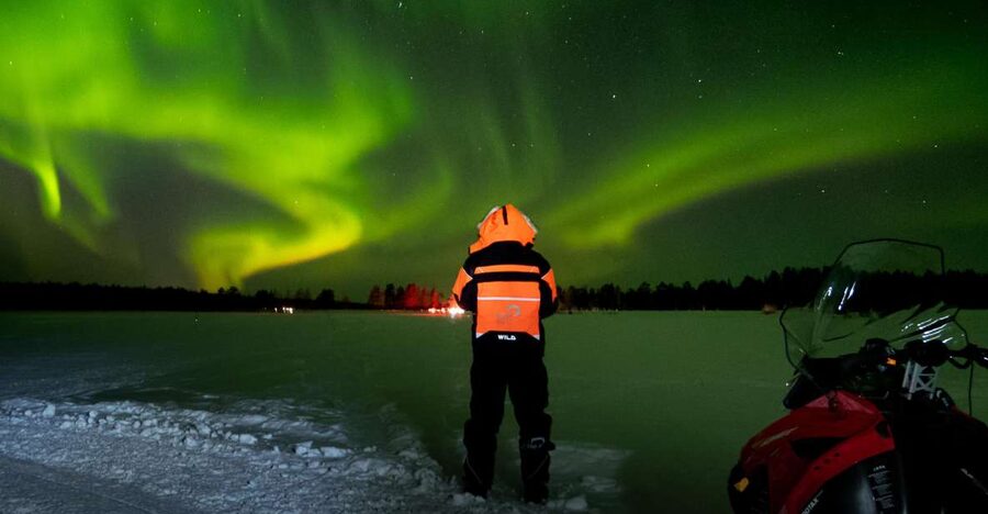 Levi: Northern Lights Snowmobile Tour with Snacks and Drinks - A night ride into Lapland’s snowy forest