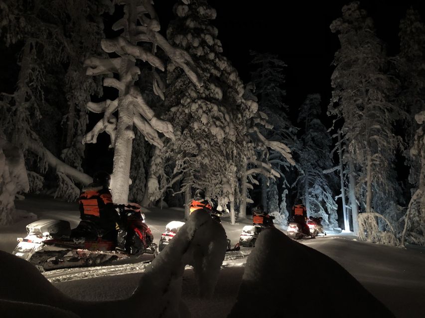 Levi: Northern Lights Snowmobile Tour with Snacks and Drinks - Thermal clothing that makes the cold manageable