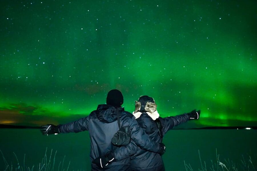 Levi: Northern Lights Tour with Guaranteed Sightings - Crossing Sweden or Norway when Finland is cloudy