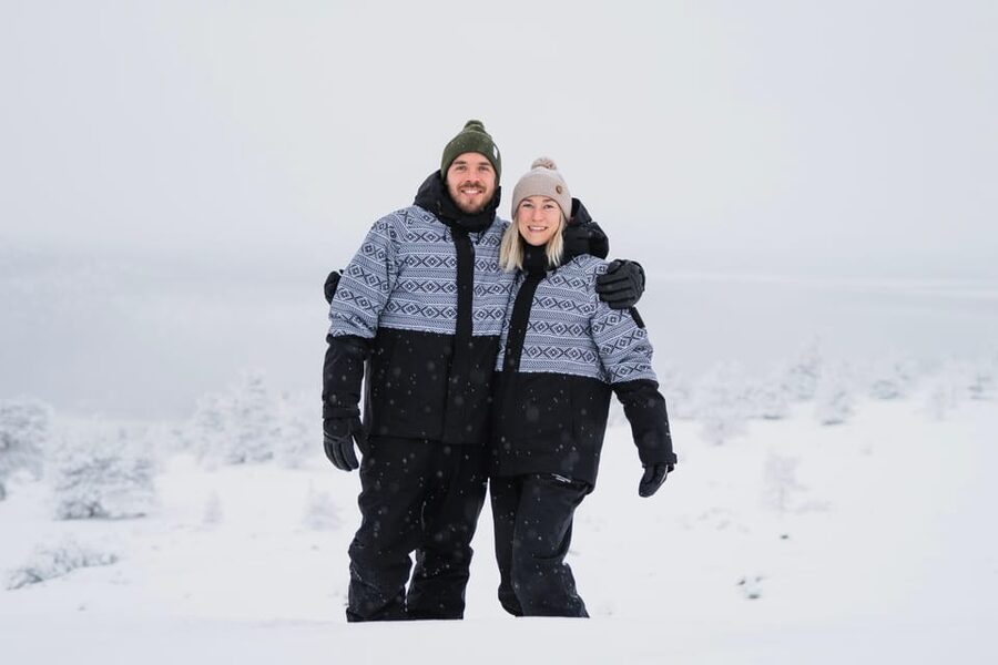 Levi: Rent Winter Clothing Sets - What comes in the adult winter set