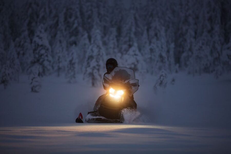 Levi: Snowmobile Tour to Snow Village - Arriving at the two-hectare Snow Village