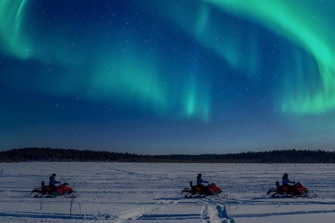 Night Snowmobile Safari, Rovaniemi - Leaving Rovaniemi for Apukka after dark